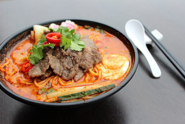 Laksa Beef Soup Noodles (叻沙牛湯麵)